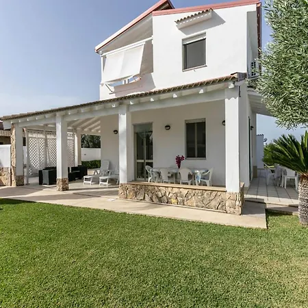 Semi-detached With Private Garden Рейтани