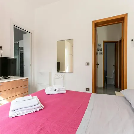 Апартаменты Semi-detached With Private Garden *