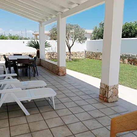 Апартаменты Semi-detached With Private Garden