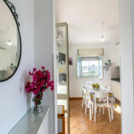 Апартаменты Semi-detached With Private Garden Рейтани