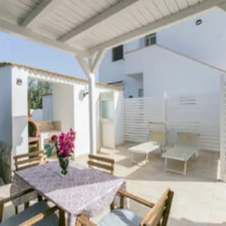 Semi-detached With Private Garden Рейтани