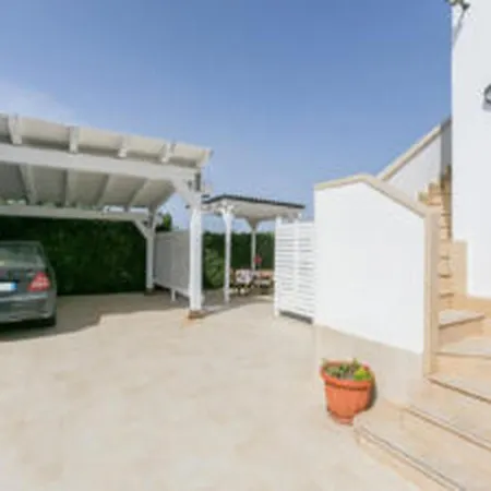 Апартаменты Semi-detached With Private Garden *