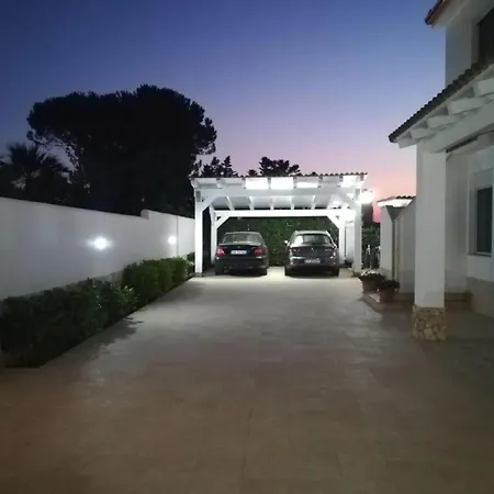 Semi-detached With Private Garden Рейтани