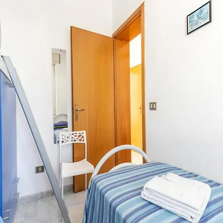 Апартаменты Semi-detached With Private Garden *