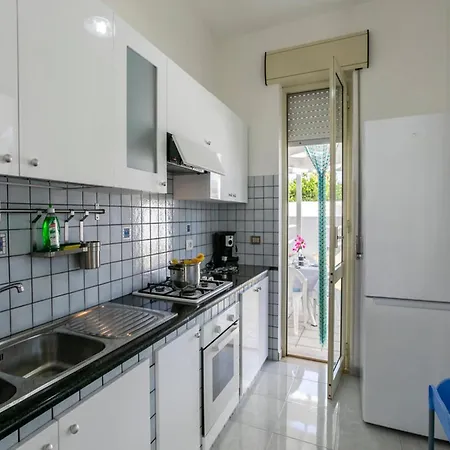 Апартаменты Semi-detached With Private Garden *