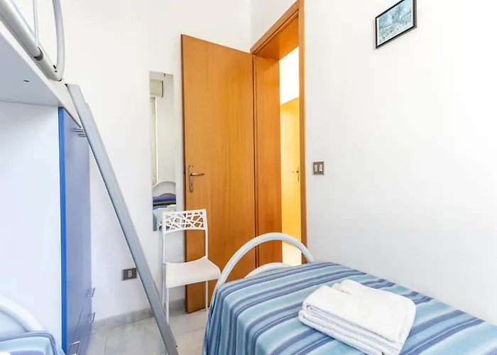 Semi-detached With Private Garden *